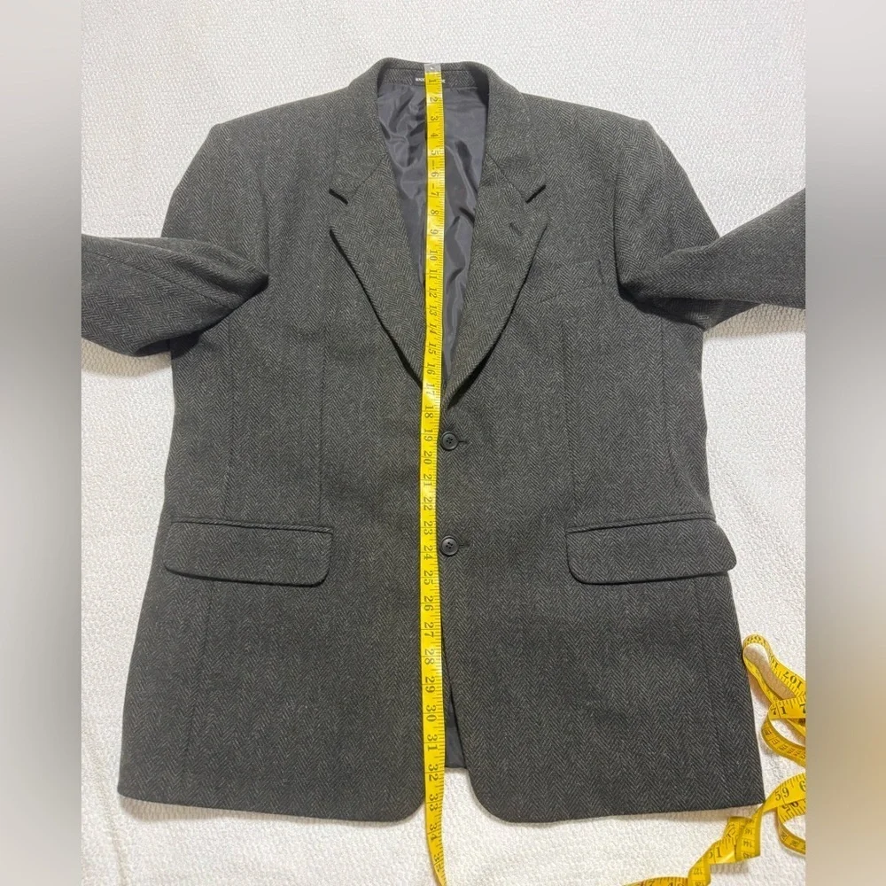 Oleg Cassini two buttons